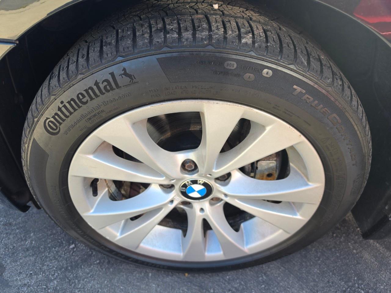 2010 BMW 5 Series 4dr Sdn 535i xDrive AWD Photo