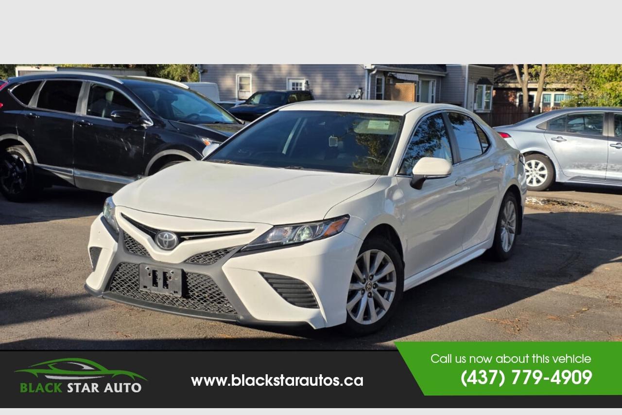 2020 Toyota Camry SE Photo