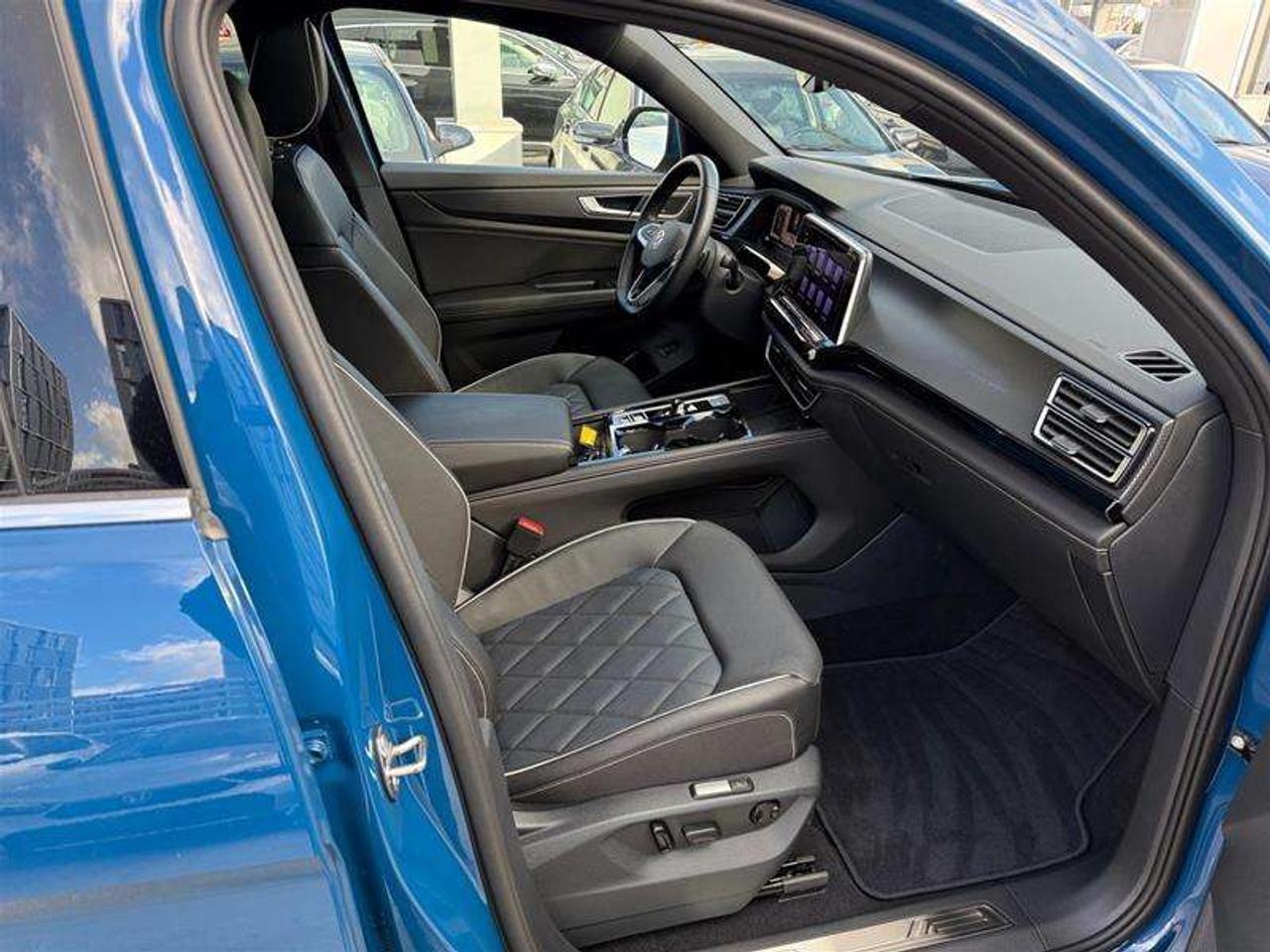 2026 Volkswagen Atlas Execline 4Motion Photo