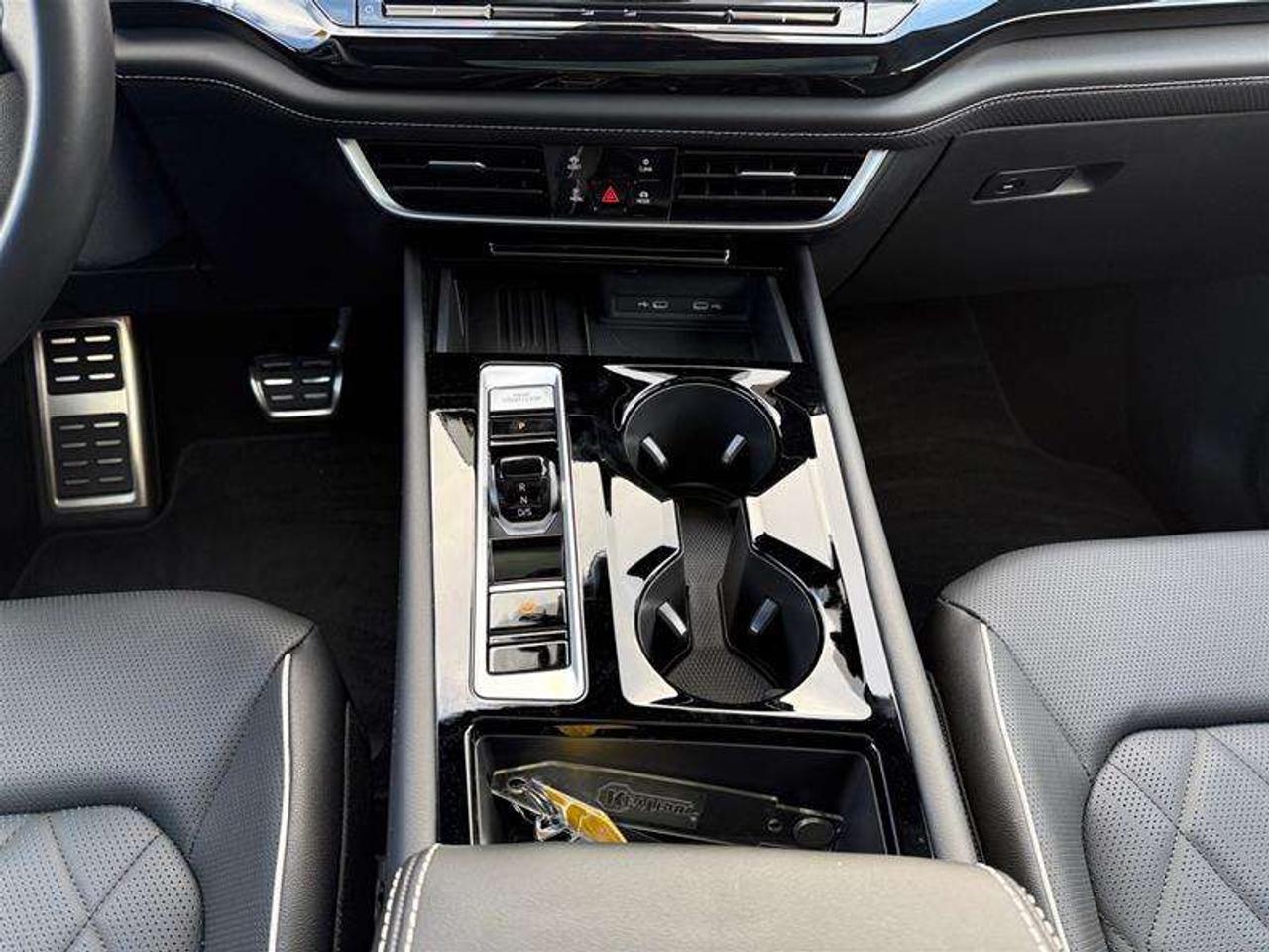 2026 Volkswagen Atlas Execline 4Motion Photo