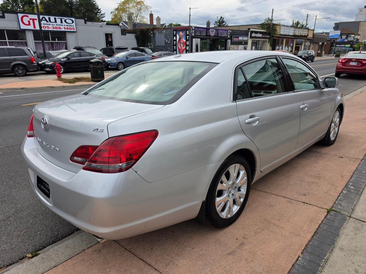 2009 Toyota Avalon 4DR SDN XLS Photo