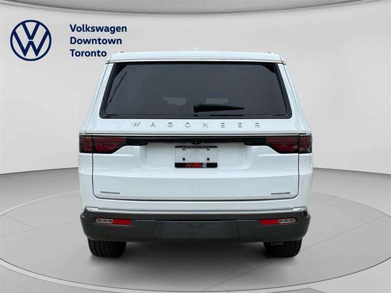 2022 Jeep Wagoneer Series II Photo