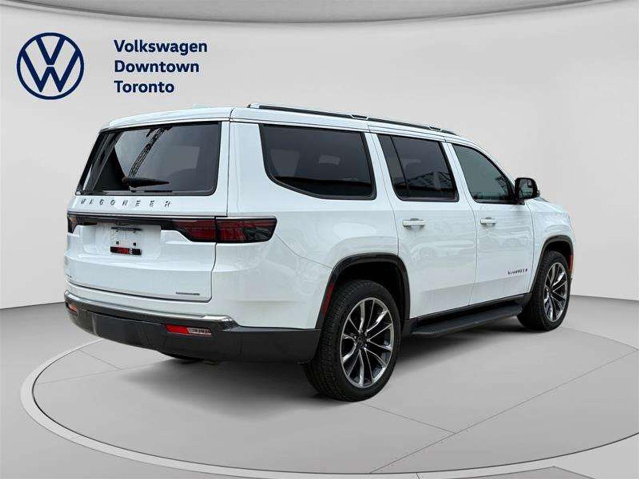 2022 Jeep Wagoneer Series II Photo4