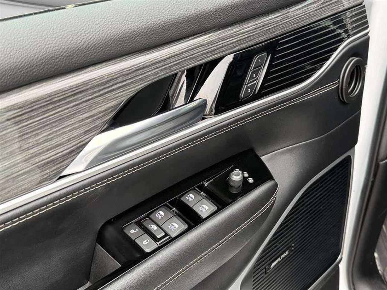 2022 Jeep Wagoneer Series II Photo