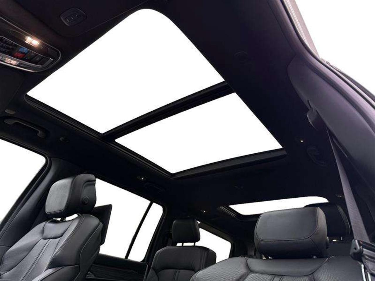 2022 Jeep Wagoneer Series II Photo