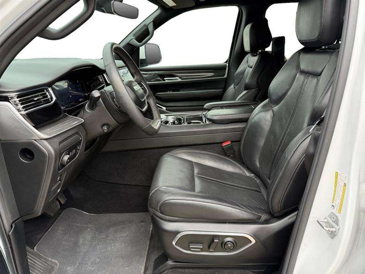 2022 Jeep Wagoneer Series II Photo