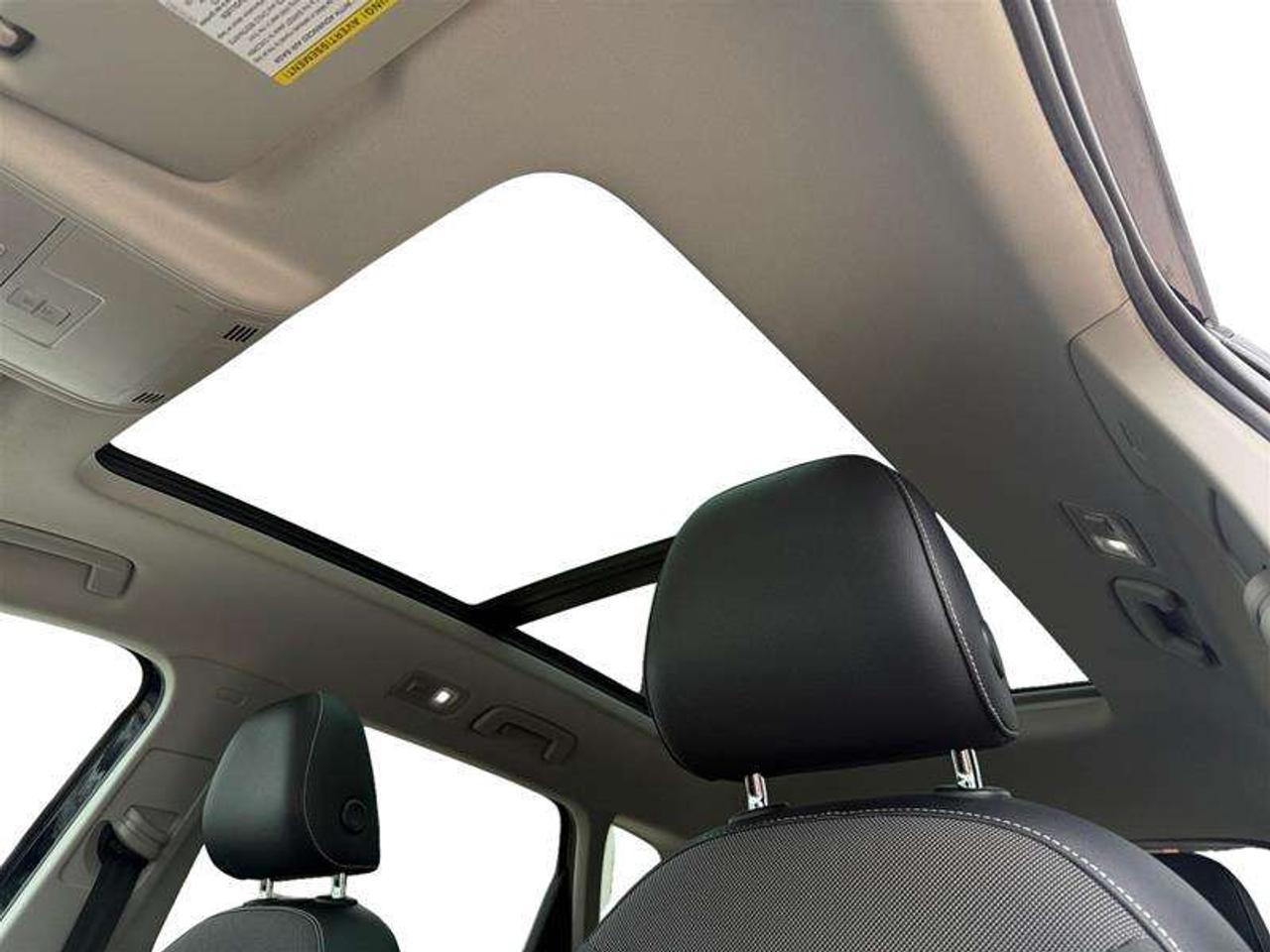 2022 Volkswagen Taos Comfortline 1.5T 7sp at DSG w/ Tip 4M Photo