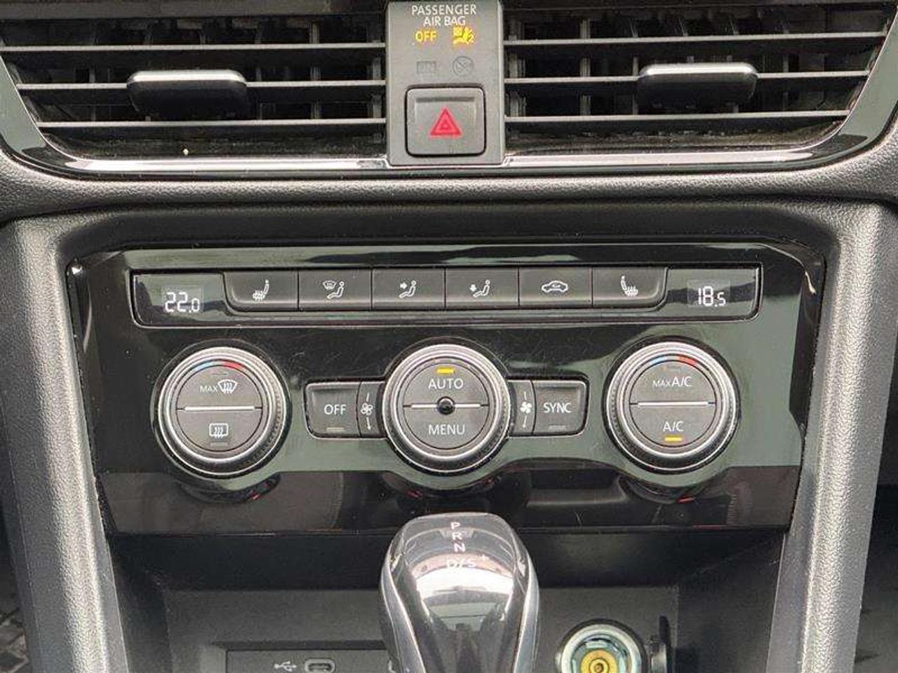 2022 Volkswagen Taos Comfortline 1.5T 7sp at DSG w/ Tip 4M Photo