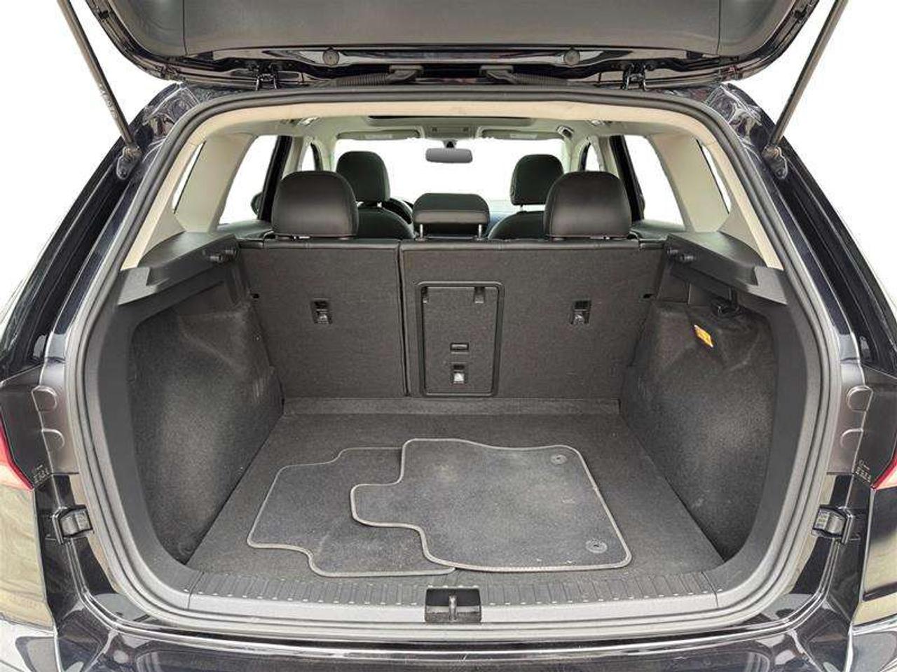 2022 Volkswagen Taos Comfortline 1.5T 7sp at DSG w/ Tip 4M Photo