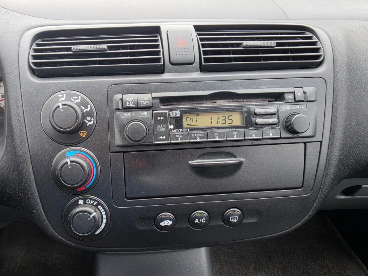 2002 Honda Civic 4dr Sdn LX-G Auto Photo
