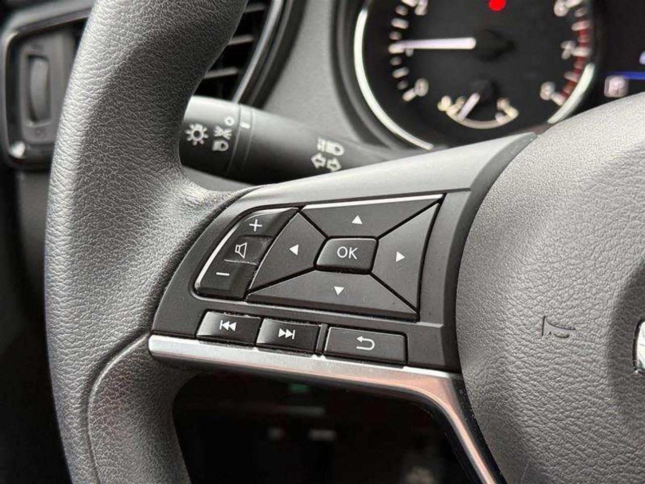 2019 Nissan Qashqai S FWD CVT Photo