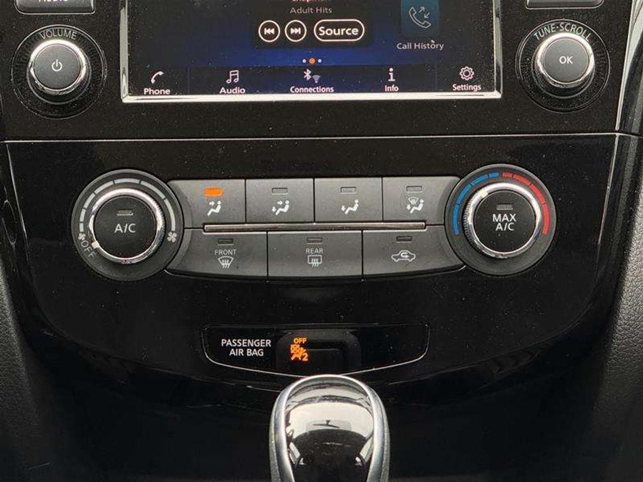 2019 Nissan Qashqai S FWD CVT Photo
