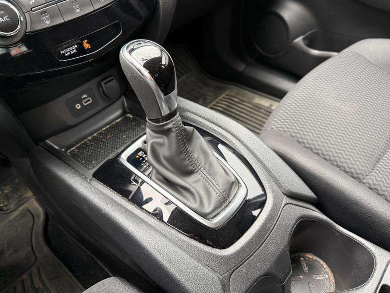 2019 Nissan Qashqai S FWD CVT Photo