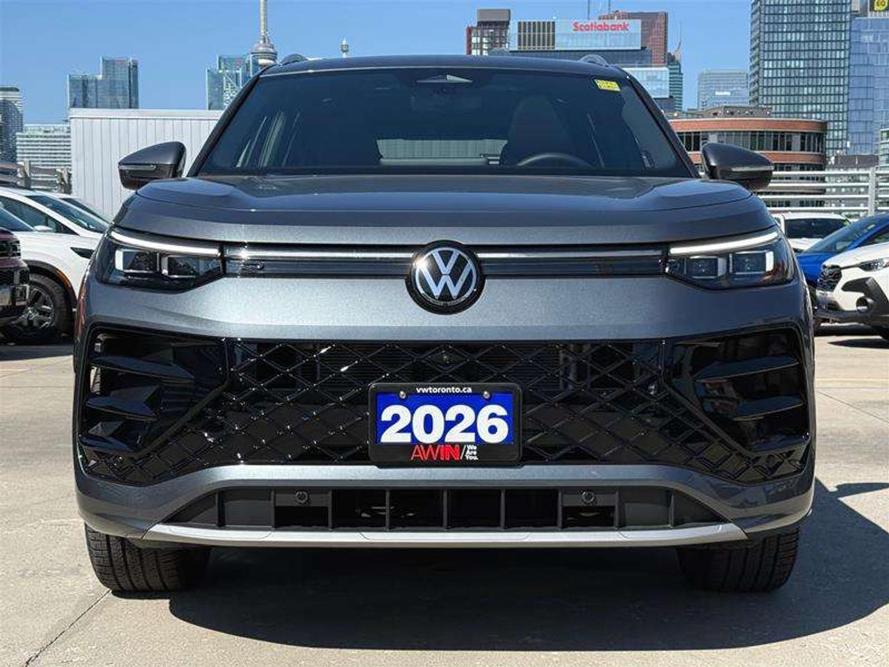2026 Volkswagen Tiguan Highline Turbo R-Line 4MOTION Photo1