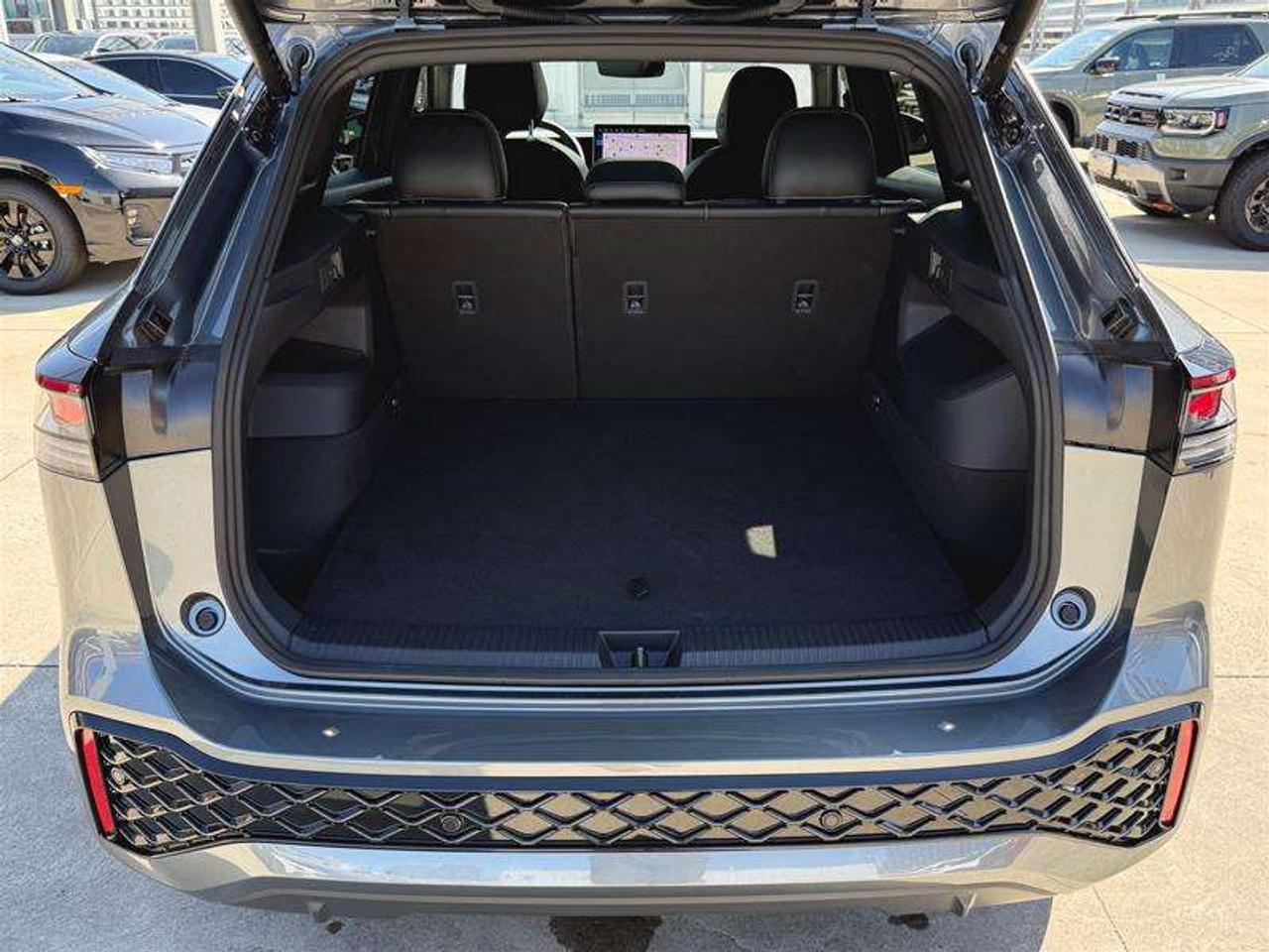 2026 Volkswagen Tiguan Highline Turbo R-Line 4MOTION Photo
