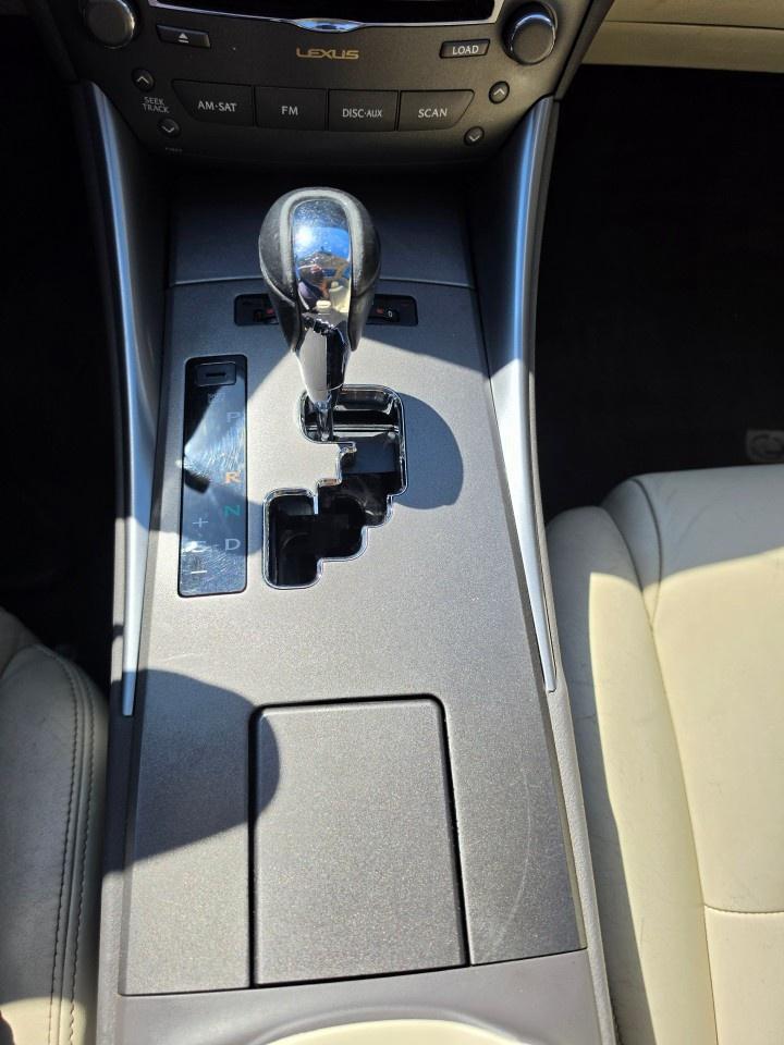 2009 Lexus IS 250 4DR SDN AUTO AWD Photo