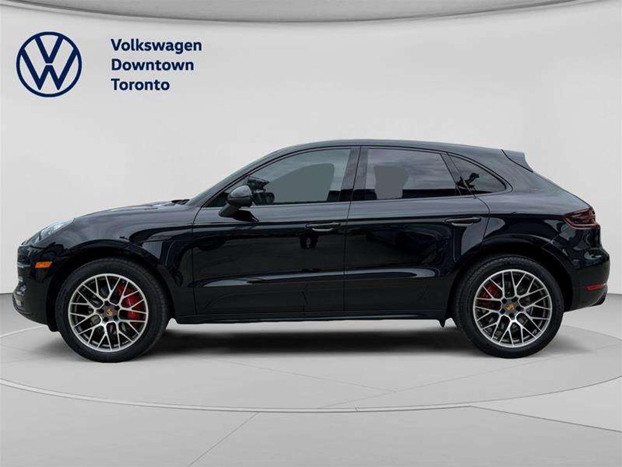 2018 Porsche Macan Turbo Photo1