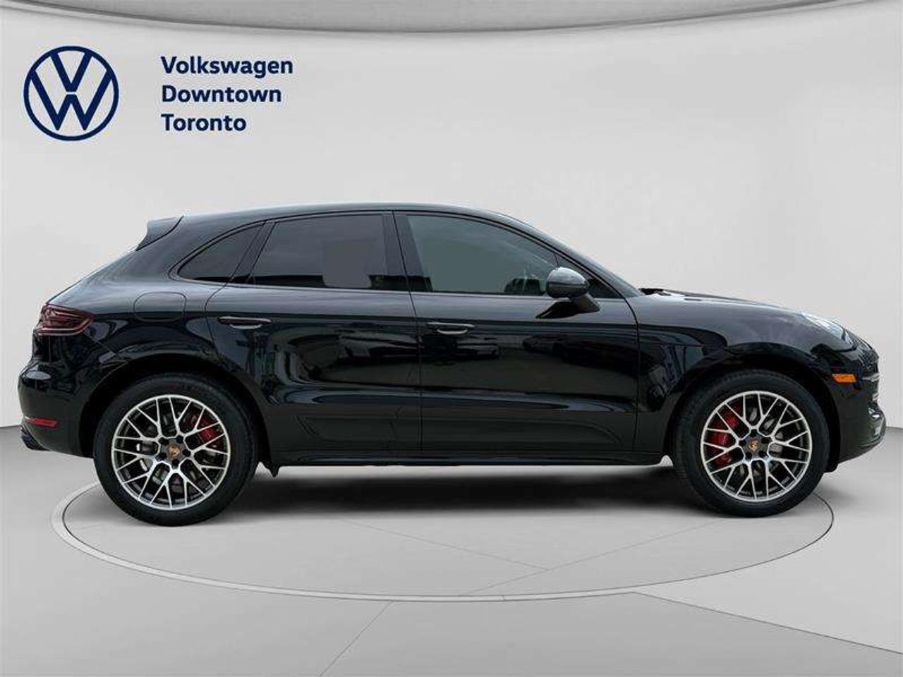 2018 Porsche Macan Turbo Photo