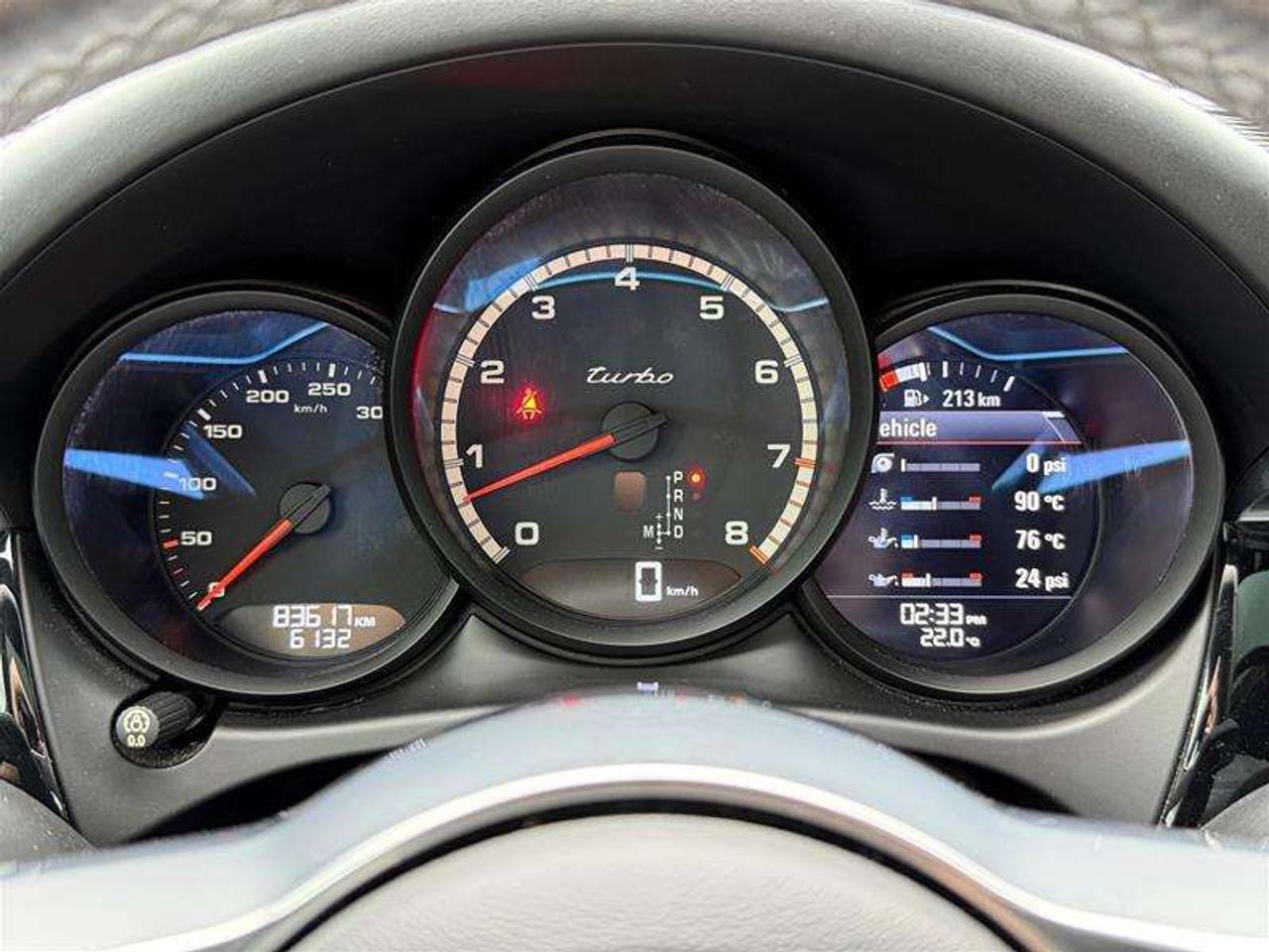 2018 Porsche Macan Turbo Photo