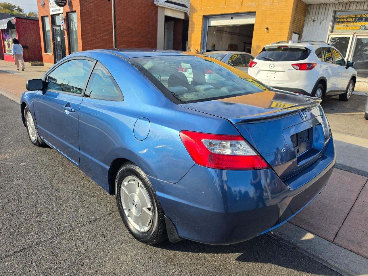 2009 Honda Civic Cpe DX-G Automatic Photo