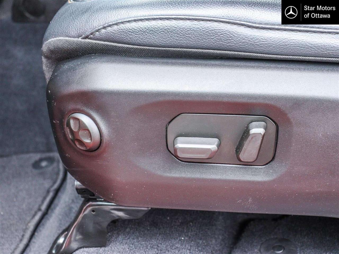 2024 Jeep Wrangler Sahara Photo