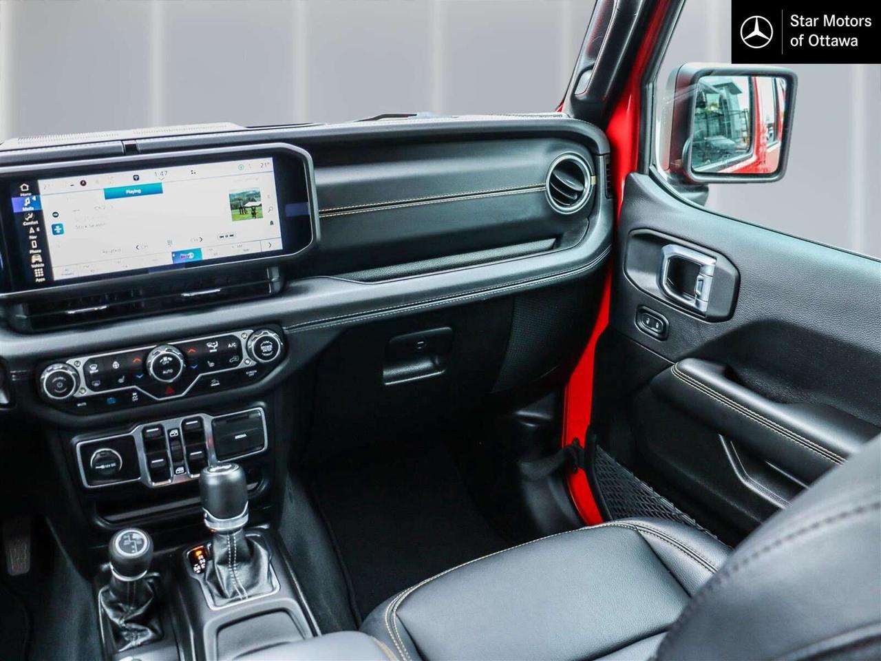 2024 Jeep Wrangler Sahara Photo