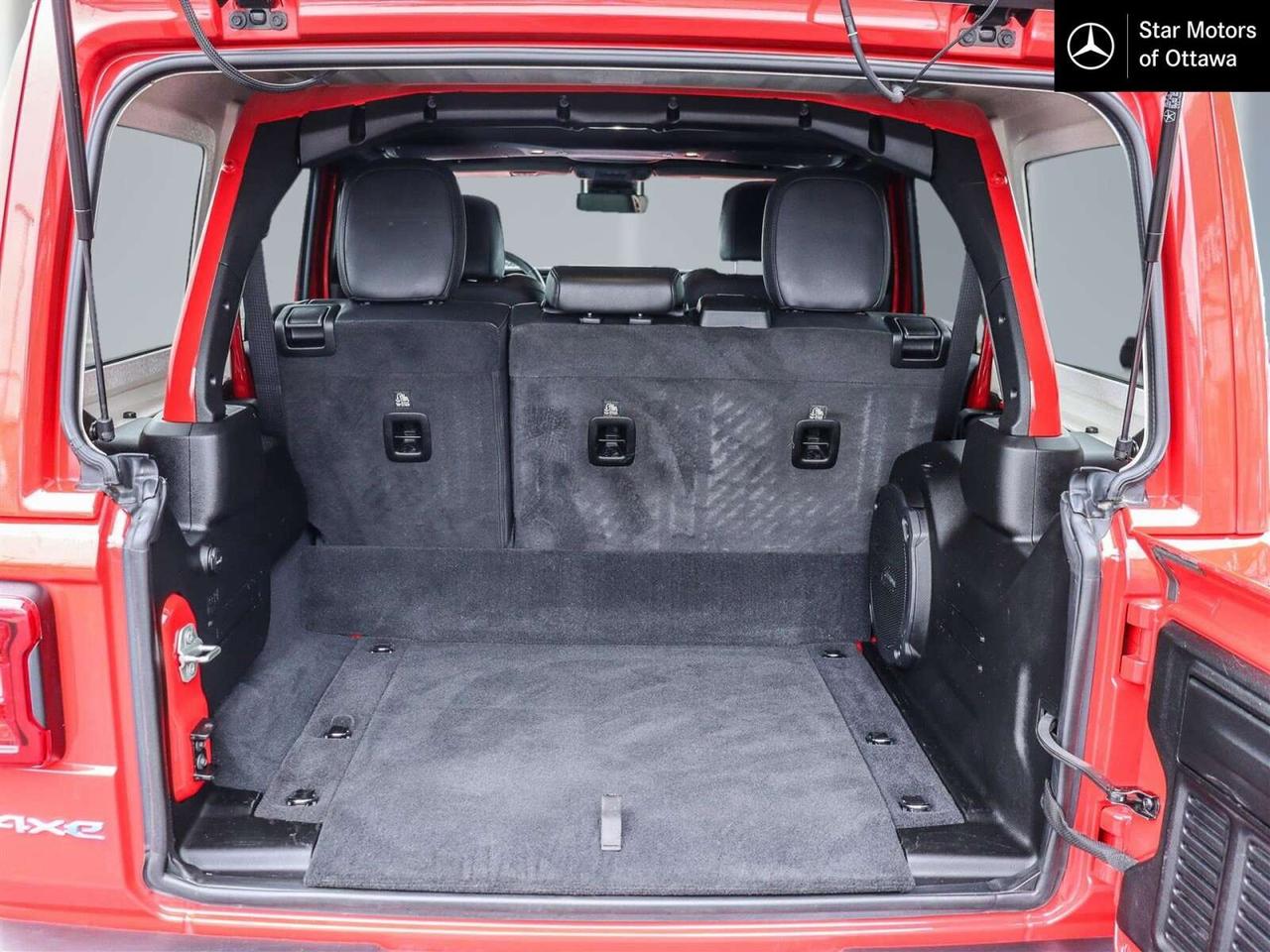2024 Jeep Wrangler Sahara Photo