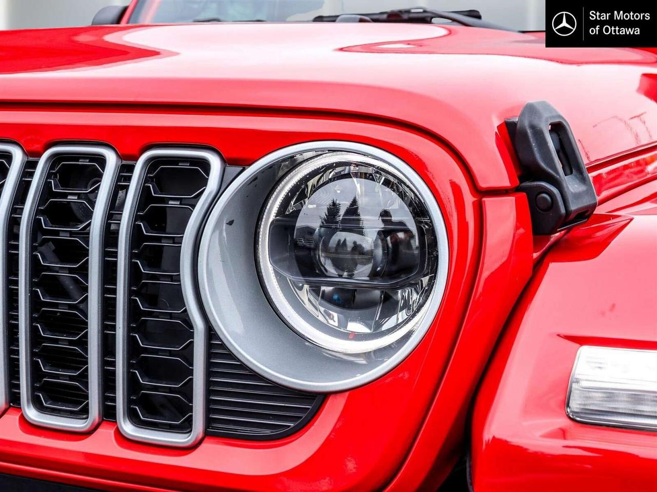 2024 Jeep Wrangler Sahara Photo