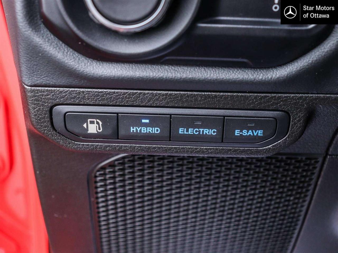 2024 Jeep Wrangler Sahara Photo