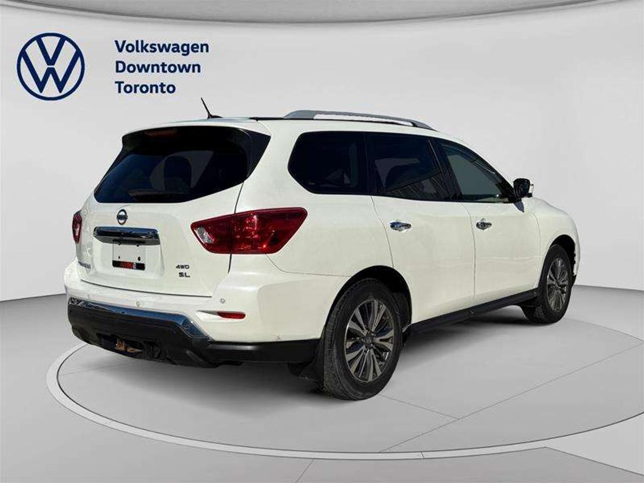 2018 Nissan Pathfinder SL Premium V6 4x4 at Photo
