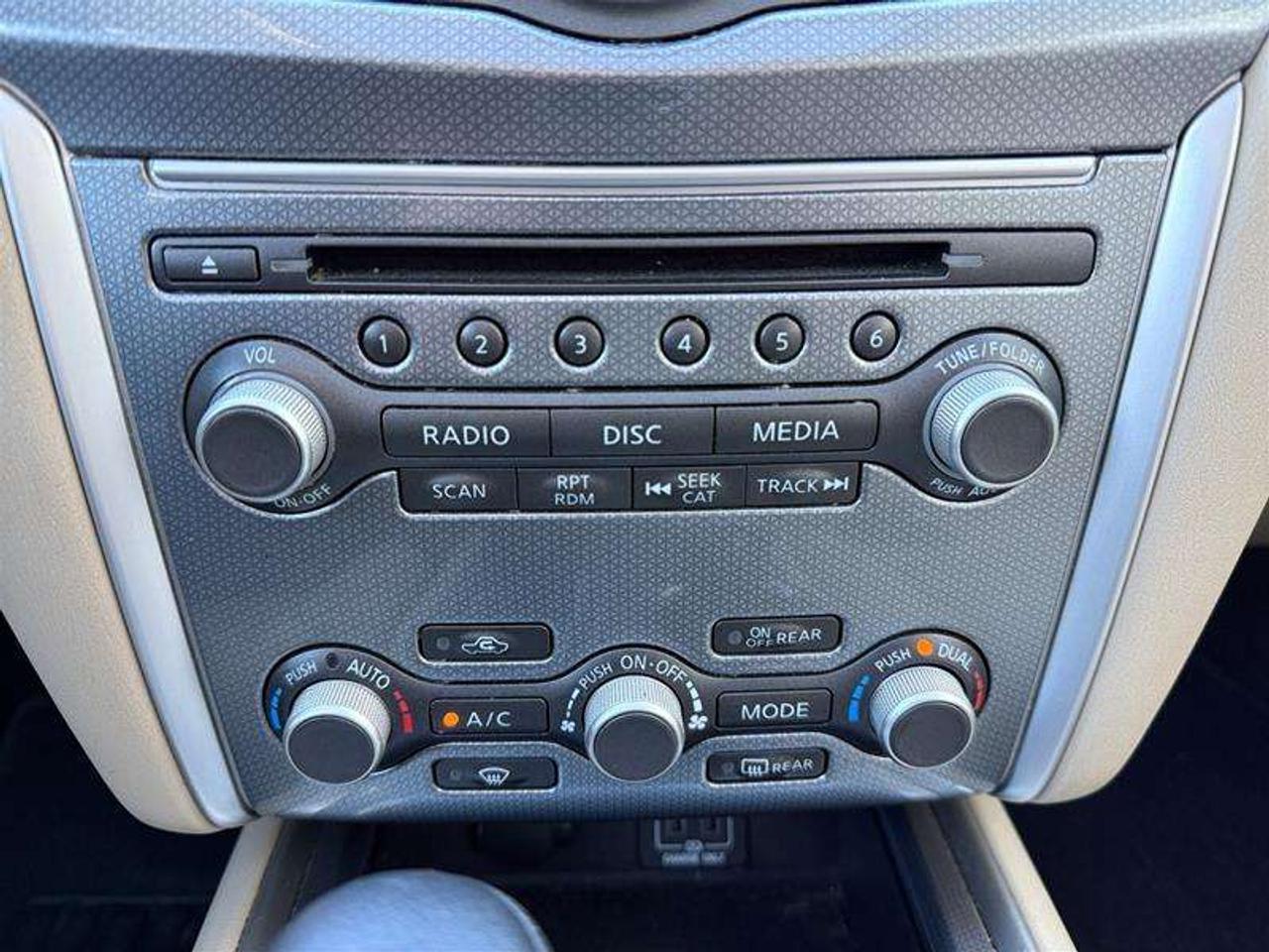 2018 Nissan Pathfinder SL Premium V6 4x4 at Photo
