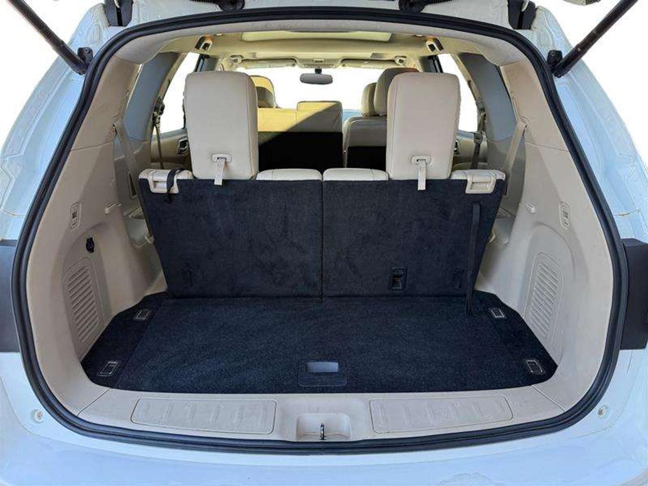 2018 Nissan Pathfinder SL Premium V6 4x4 at Photo