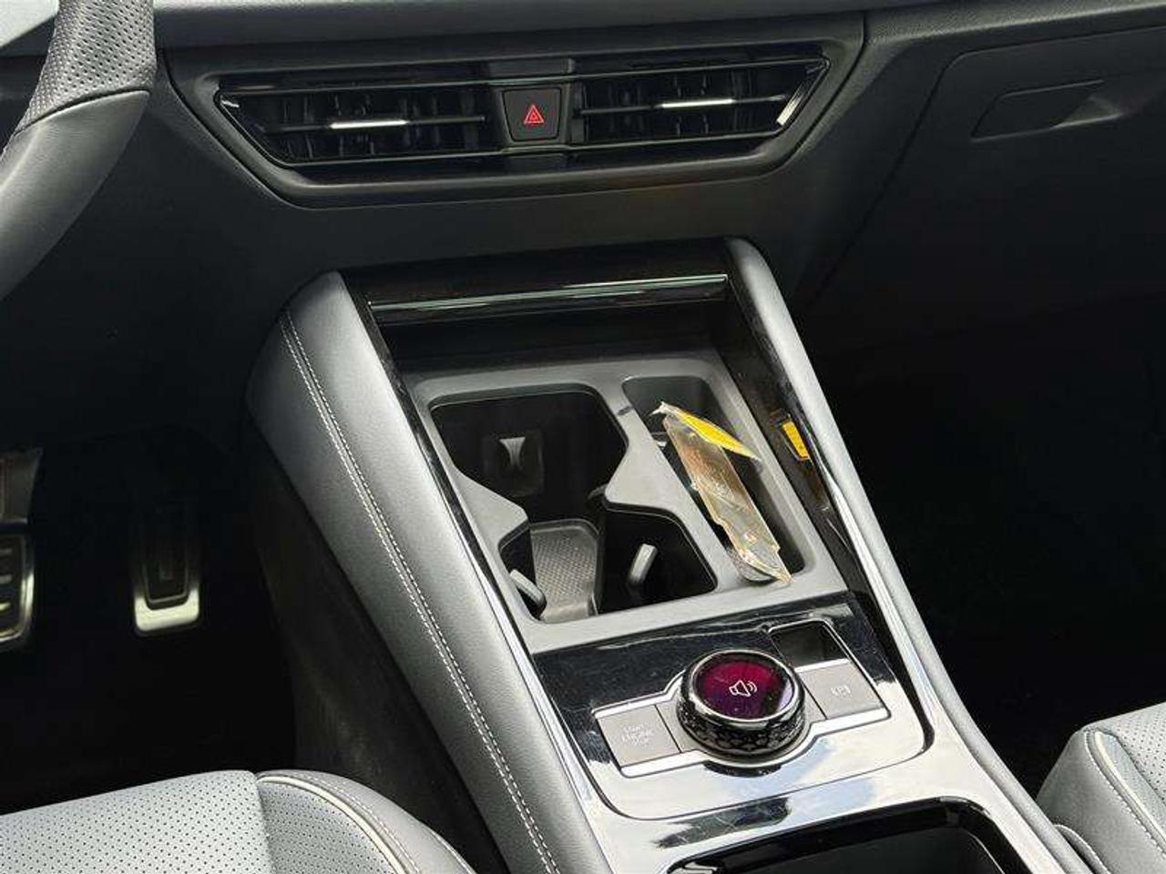 2026 Volkswagen Tiguan Highline Turbo R-Line 4MOTION Photo