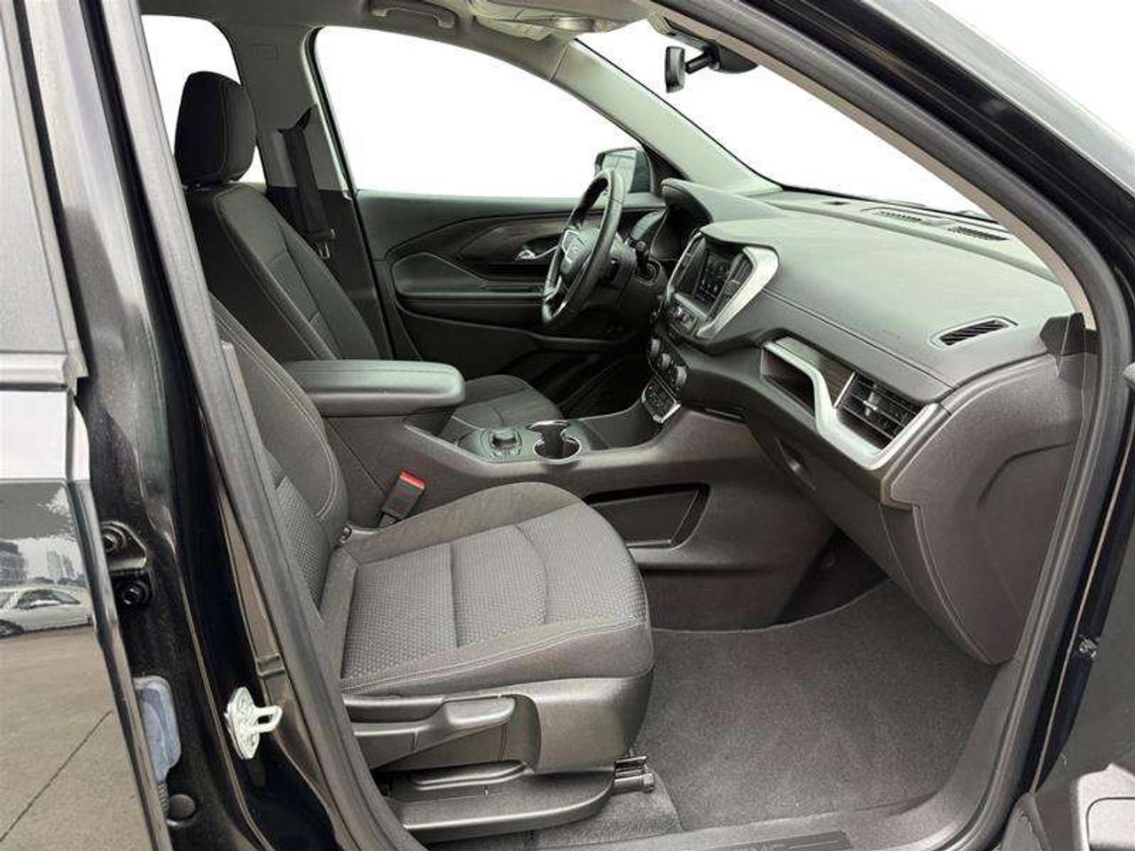 2024 GMC Terrain AWD SLE Photo