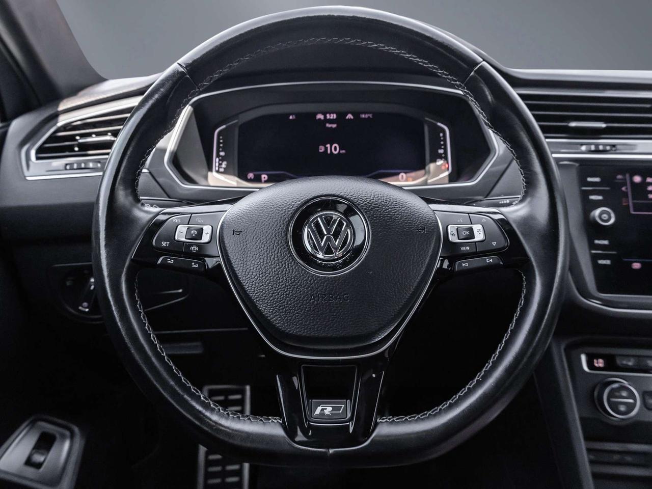 2021 Volkswagen Tiguan Highline 4MOTION   Panoramic Roof   Carplay   Leather   Clean Carfax Photo