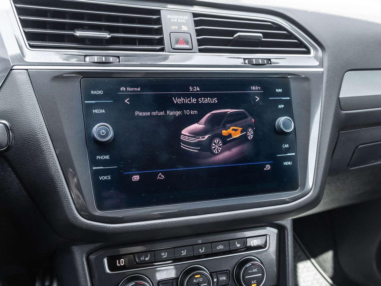 2021 Volkswagen Tiguan Highline 4MOTION   Panoramic Roof   Carplay   Leather   Clean Carfax Photo