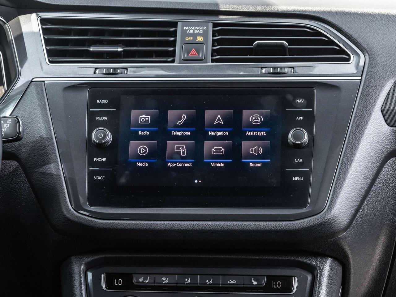 2021 Volkswagen Tiguan Highline 4MOTION   Panoramic Roof   Carplay   Leather   Clean Carfax Photo