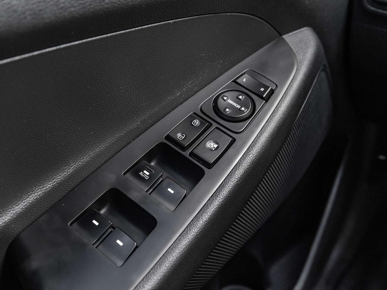 2021 Hyundai Tucson Preferred AWD  Heated Seats   Apple CarPlay   Heated Steering Wheel   Backup Camera Photo