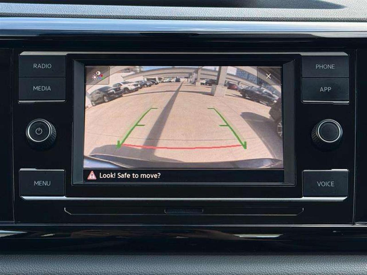 2023 Volkswagen Taos Trendline 1.5T 8sp at w/ Tip Photo