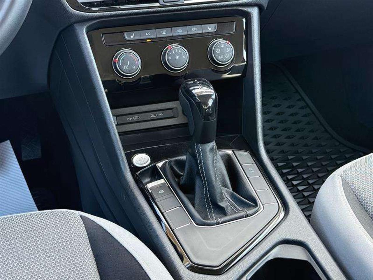 2023 Volkswagen Taos Trendline 1.5T 8sp at w/ Tip Photo