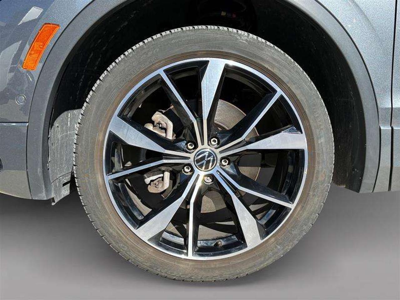 2022 Volkswagen Tiguan Highline 2.0T 8sp at w/Tip 4M Photo