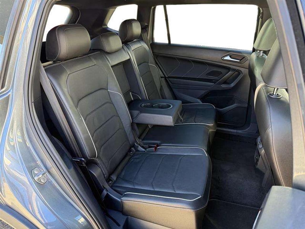 2022 Volkswagen Tiguan Highline 2.0T 8sp at w/Tip 4M Photo