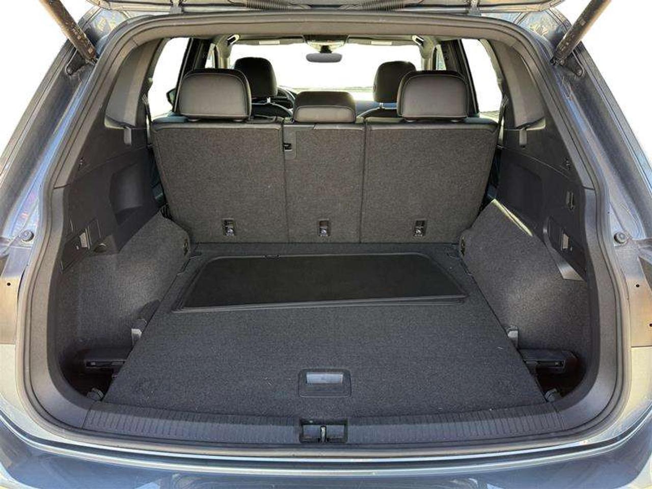 2022 Volkswagen Tiguan Highline 2.0T 8sp at w/Tip 4M Photo