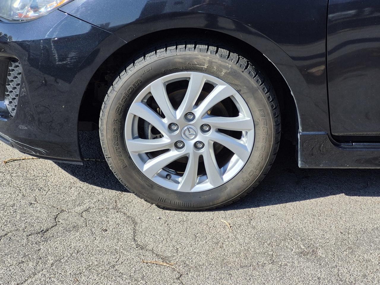 2012 Mazda MAZDA3 i Touring Photo
