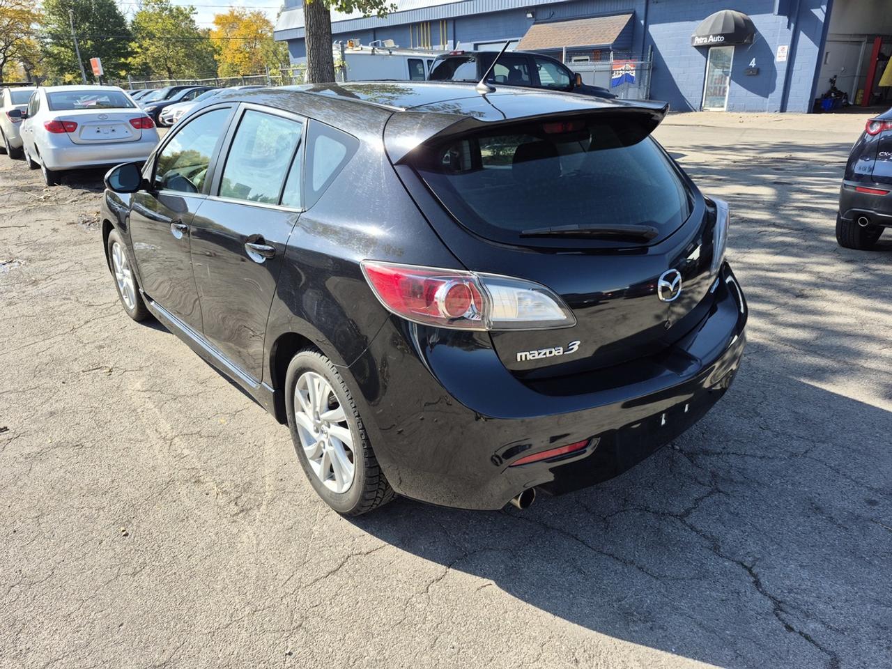 2012 Mazda MAZDA3 i Touring Photo