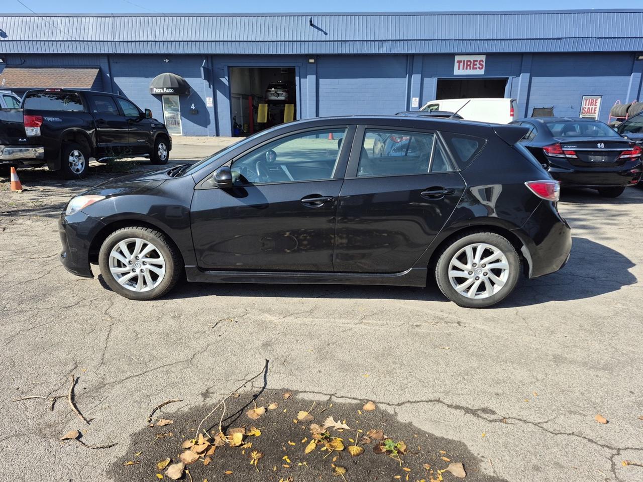 2012 Mazda MAZDA3 i Touring Photo