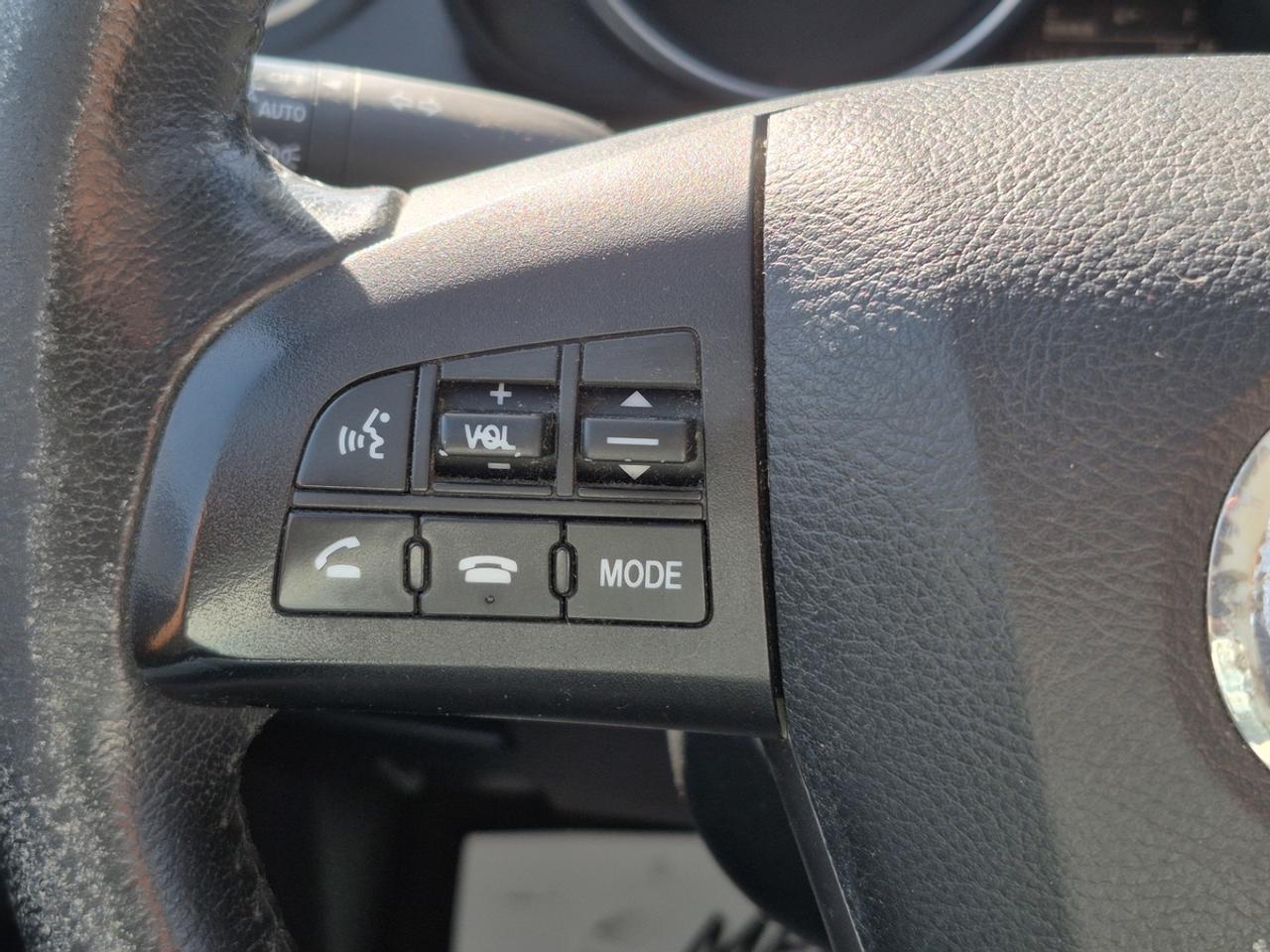 2012 Mazda MAZDA3 i Touring Photo