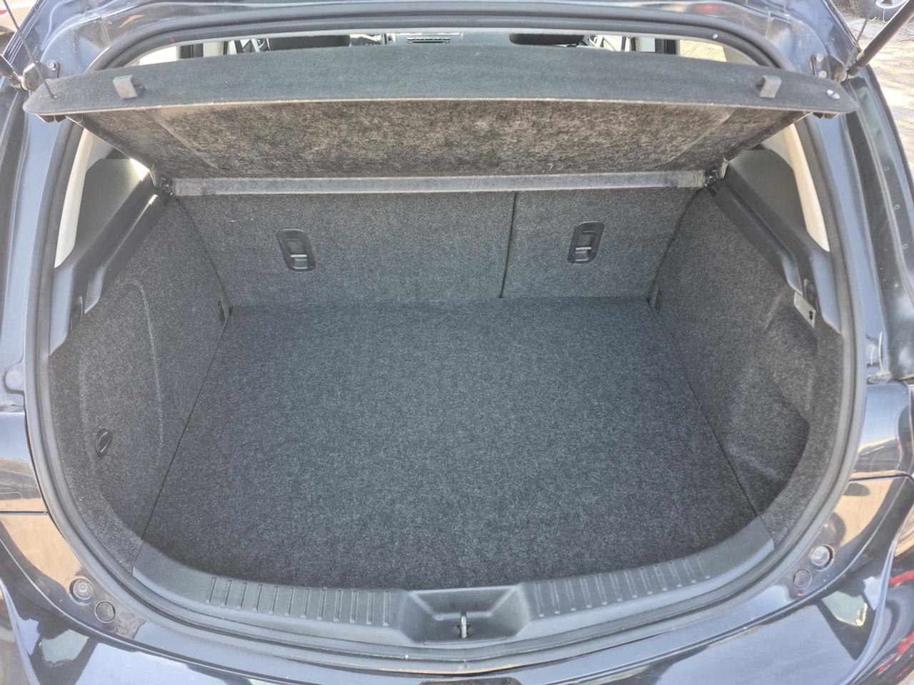 2012 Mazda MAZDA3 i Touring Photo