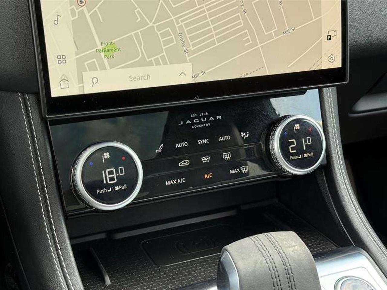 2024 Jaguar F-PACE P250 R-Dynamic S Photo