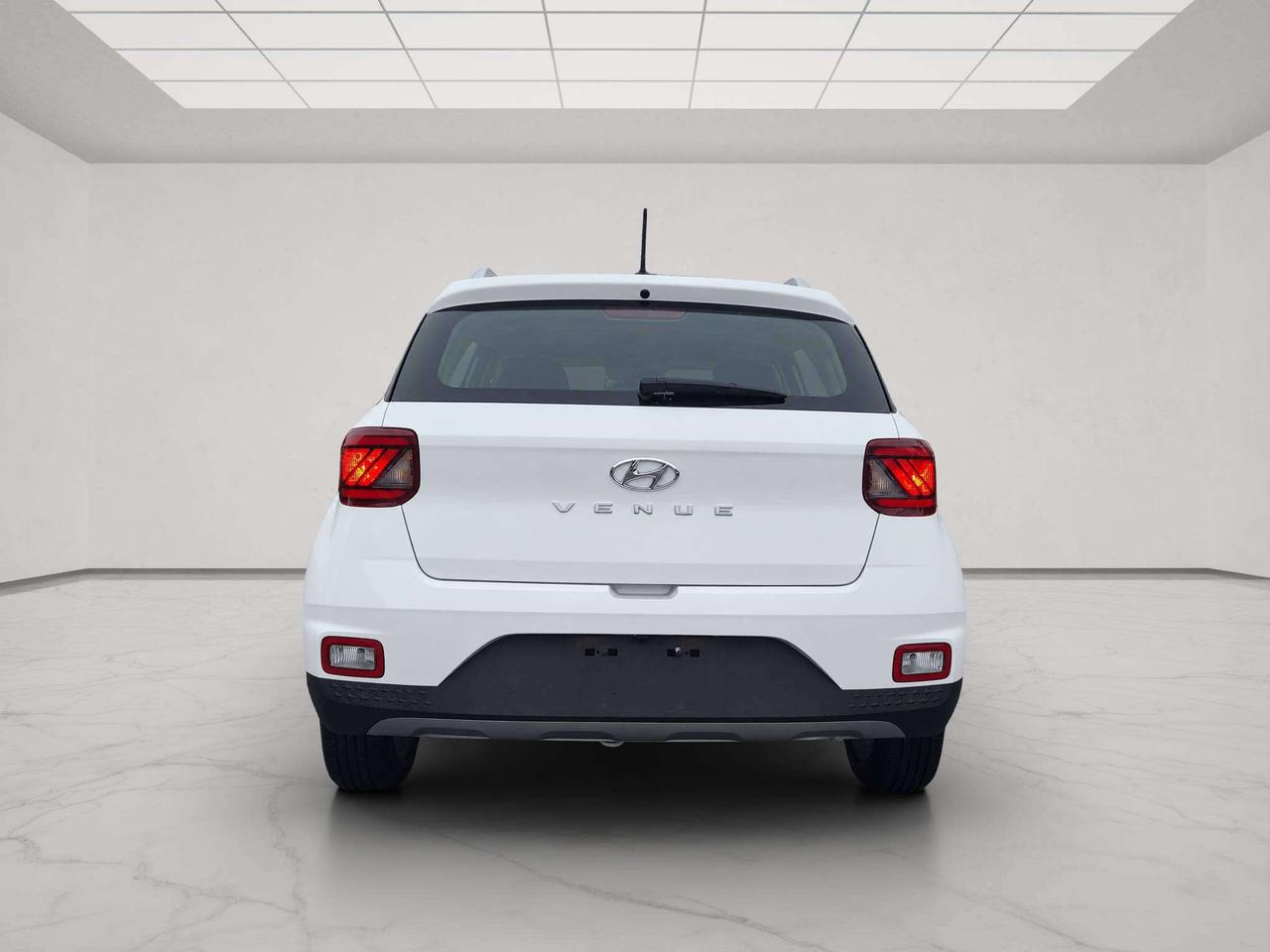 2025 Hyundai Venue PREFERRED, HTD. SEATS, A/C, APPLE/ANDROID, 41K! Photo